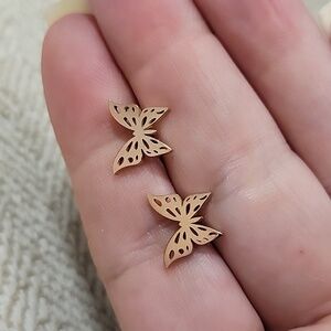 ROSE GOLD BUTTERFLY EARRINGS